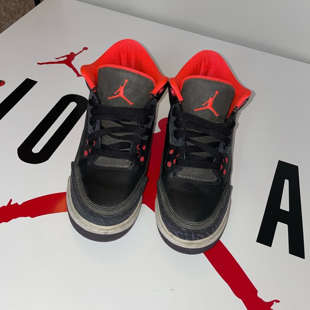 Jordan 3 Retro Crimson (GS)